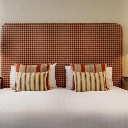 The George Hotell South Molton Rum bild