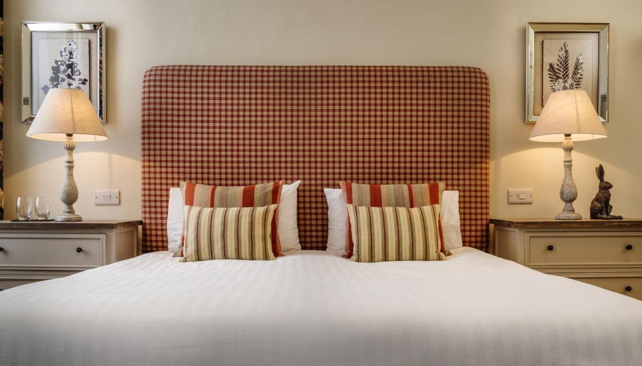 The George Hotell South Molton Rum bild